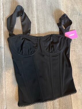 Edikted Black Corset-Style Top. NWT 🖤